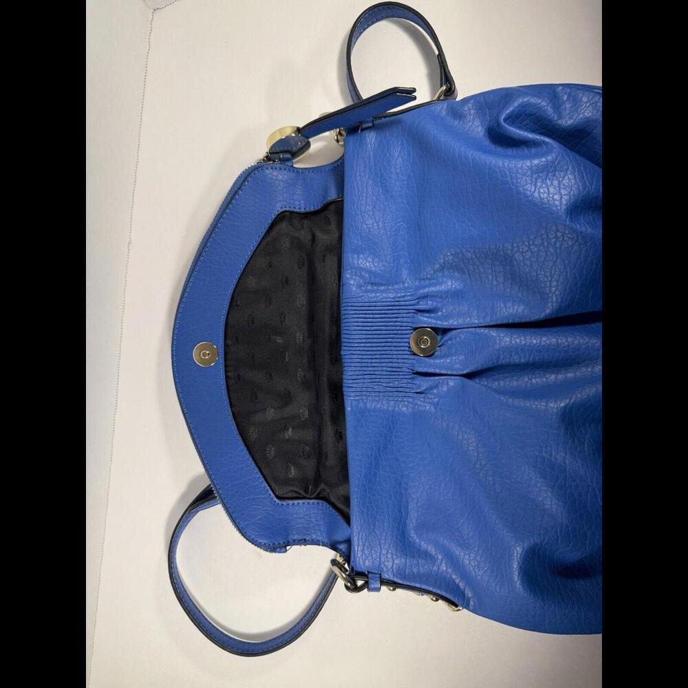 Juicy Couture Blue Pebbled Faux Leather Zip/Snap 2-Compartment Crossbody Bag - Picture 9 of 9
